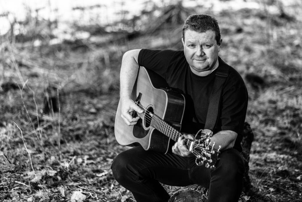 Martin McGroarty, playing free live music at The Crusoe, Lower Largo, Fife